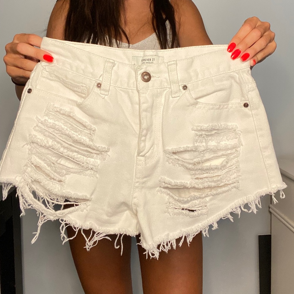 FOREVER 21 HIGH RISE WHITE DENIM DISTRESSED SHORTS